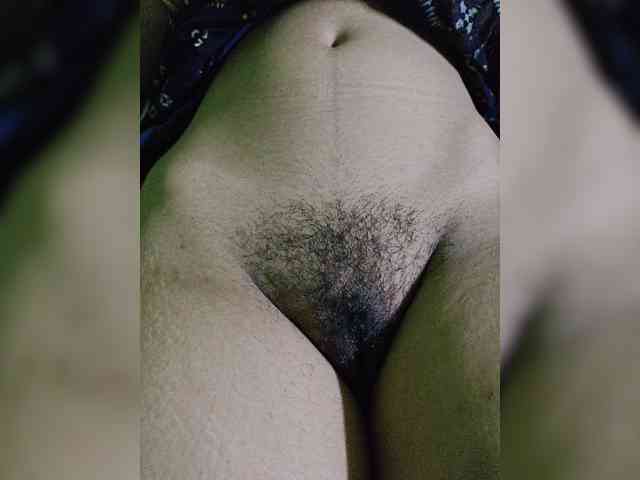 AadhyaLove webcam