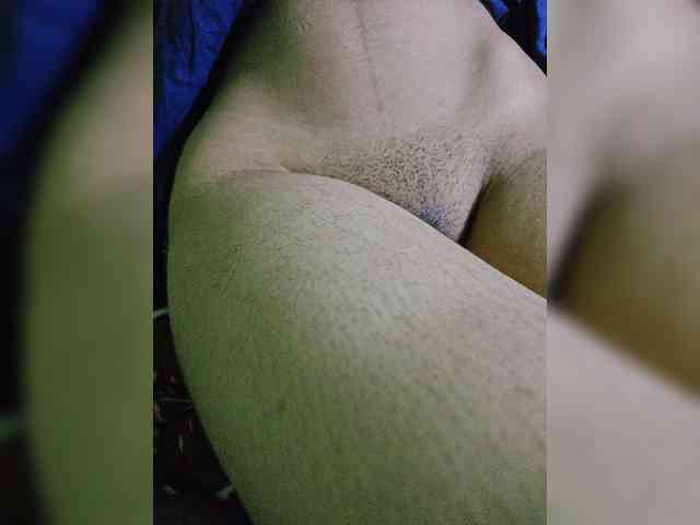 AadhyaLove webcam