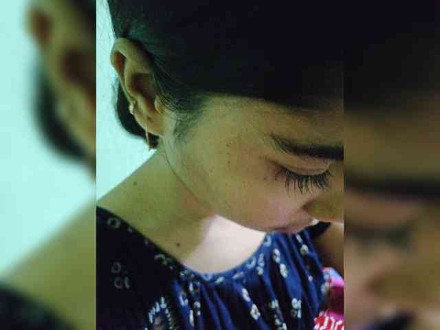 AadhyaLove webcam