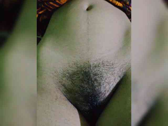 AadhyaLove webcam