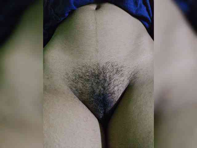 AadhyaLove webcam