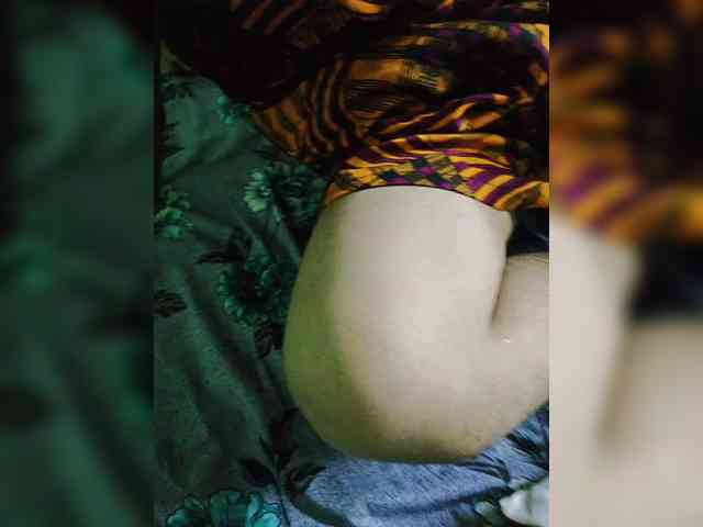 AadhyaLove webcam