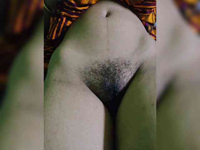 AadhyaLove webcam