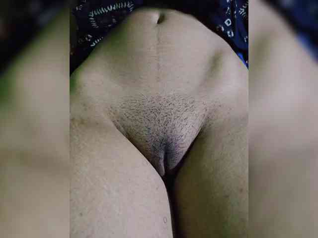 AadhyaLove webcam