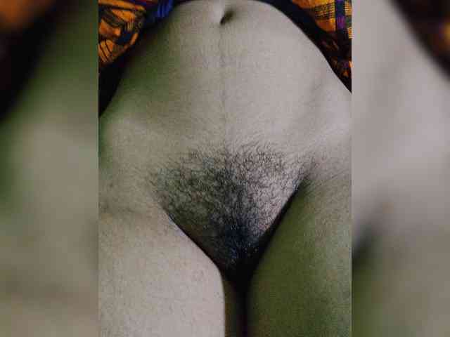 AadhyaLove webcam