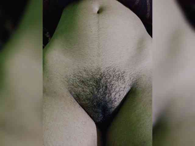 AadhyaLove webcam