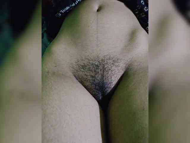 AadhyaLove webcam