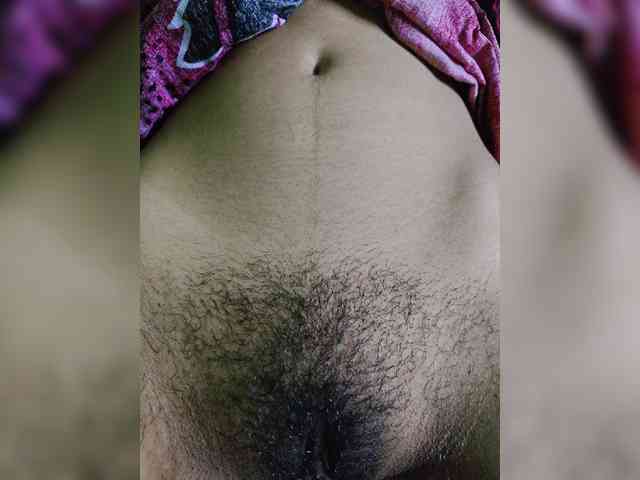 AadhyaLove webcam