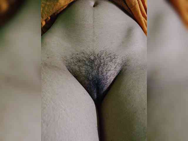 AadhyaLove webcam