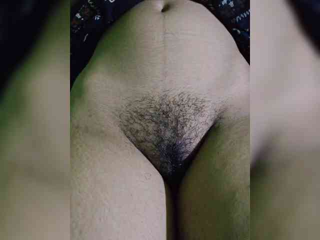 AadhyaLove webcam