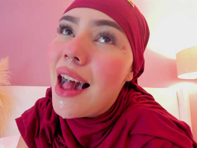 Saandy live cam on BongaCams
