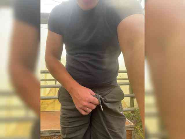 Maksim694 Sex Cam Show