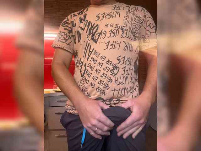 Maksim694 Sex Cam Show