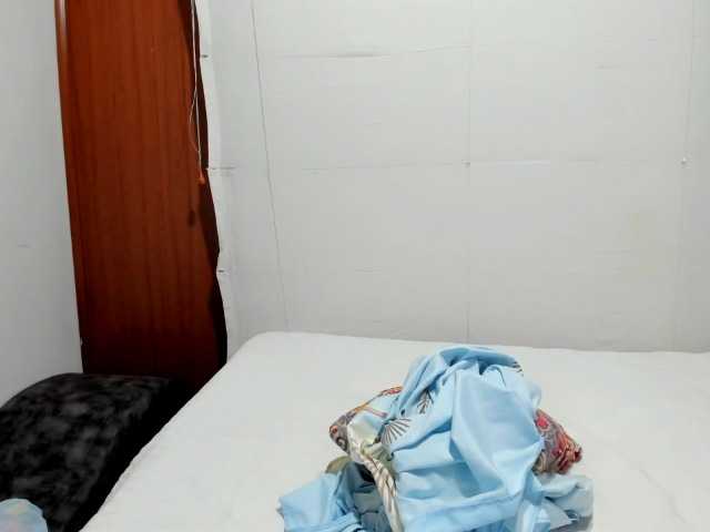 Valymoon-69 live cam on BongaCams