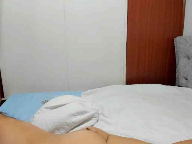Valymoon-69 webcam