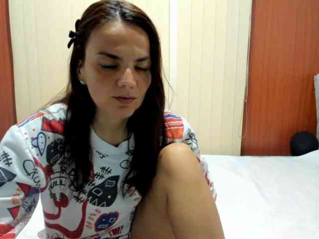 Valymoon-69 webcam