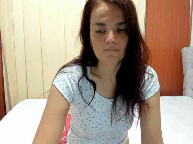 Valymoon-69 webcam