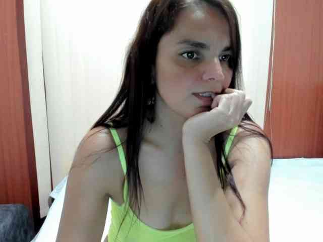 Valymoon-69 webcam
