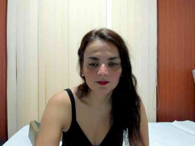 Valymoon-69 webcam