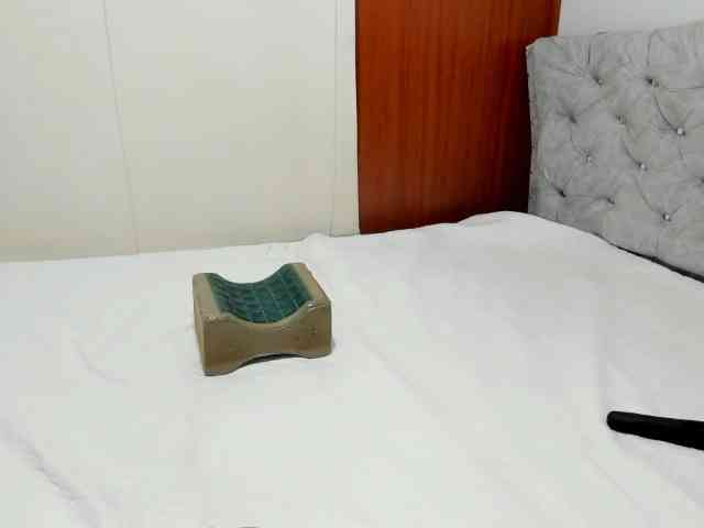 Valymoon-69 webcam
