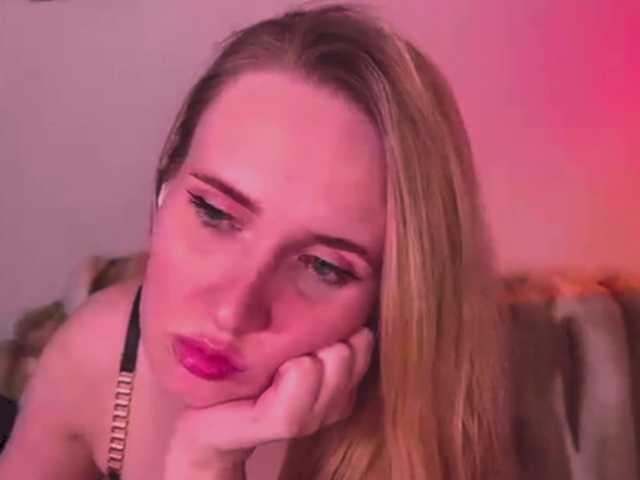 ninimimi5555's BongaCams show and profile