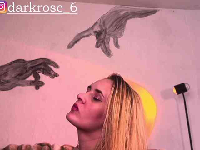 KiraBerht webcam