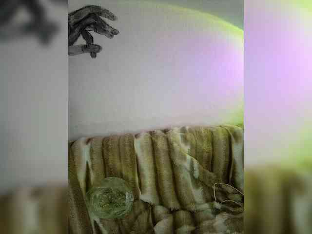 KiraBerht webcam