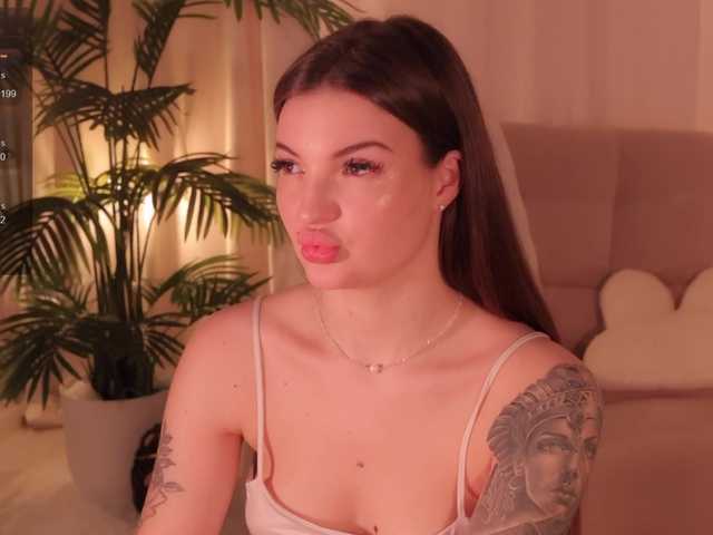 Bannanaa live cam on BongaCams