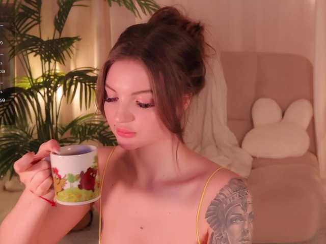 Bannanaa live cam on BongaCams
