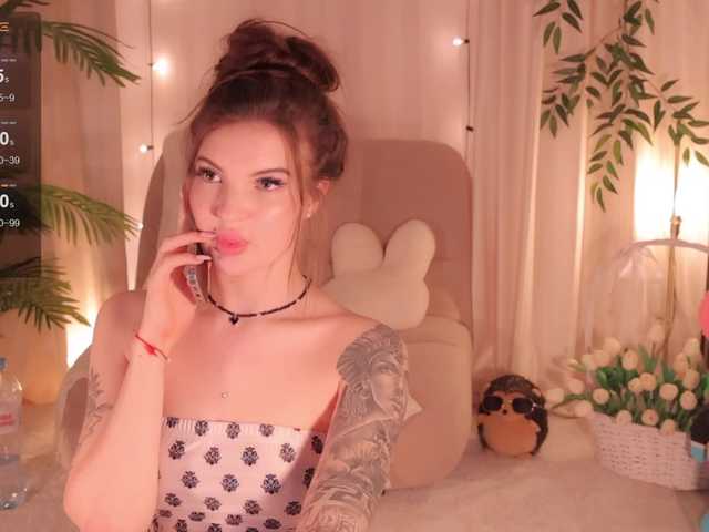 Bannanaa live cam on BongaCams
