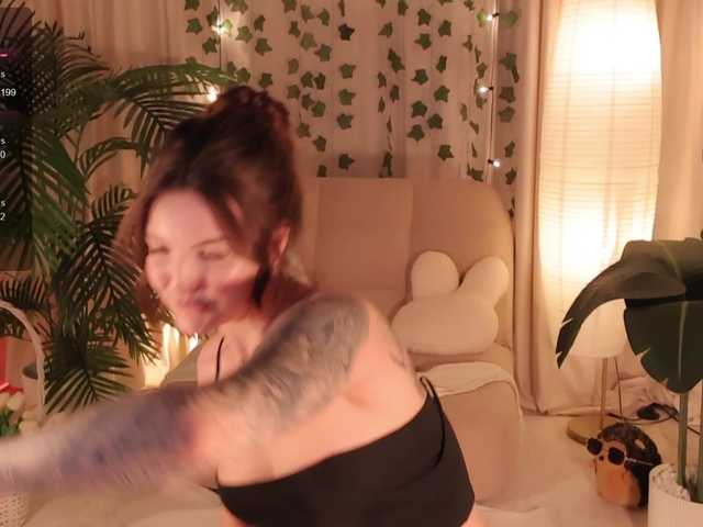 Bannanaa live cam on BongaCams