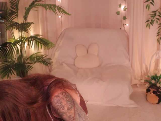 Bannanaa live cam on BongaCams