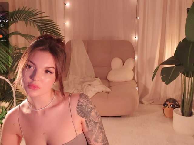 Bannanaa live cam on BongaCams