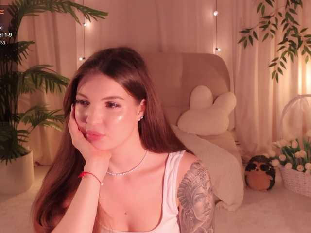 Bannanaa live cam on BongaCams