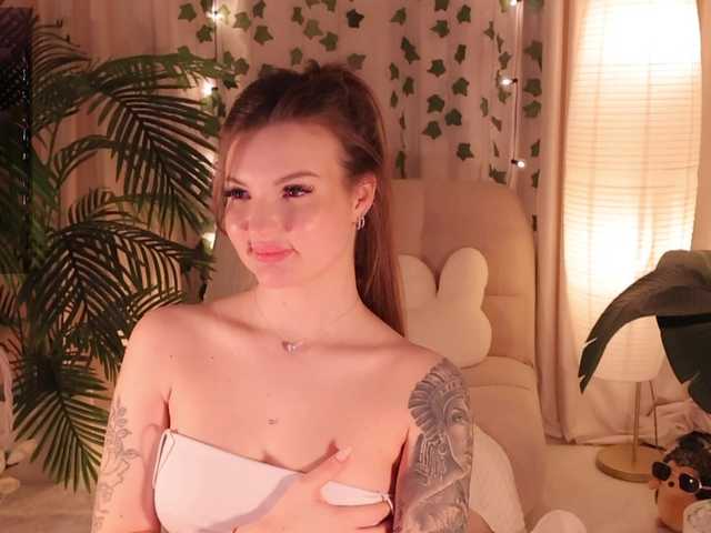 Bannanaa live cam on BongaCams