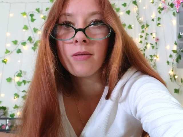 Candy-Floss live cam on BongaCams