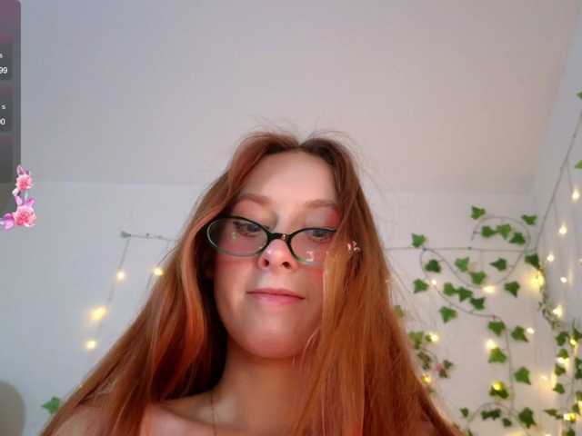 Candy-Floss live cam on BongaCams