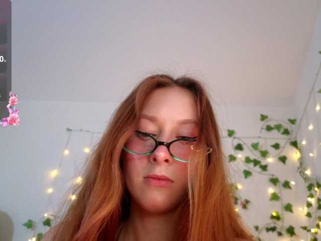 Candy-Floss live cam on BongaCams