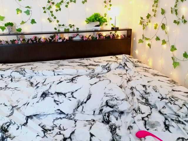 Candy-Floss live cam on BongaCams