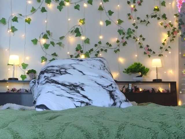 Candy-Floss live cam on BongaCams