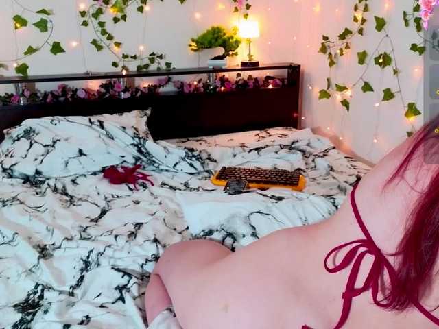 Candy-Floss live cam on BongaCams