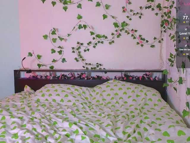 Candy-Floss's BongaCams show and profile