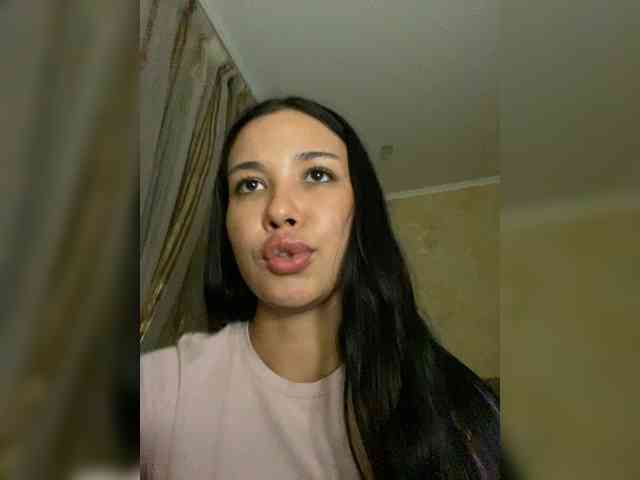 anya-del webcam