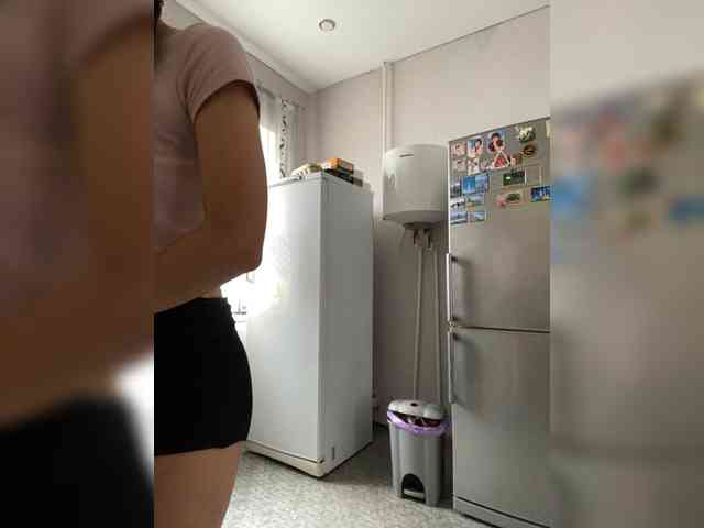 anya-del webcam