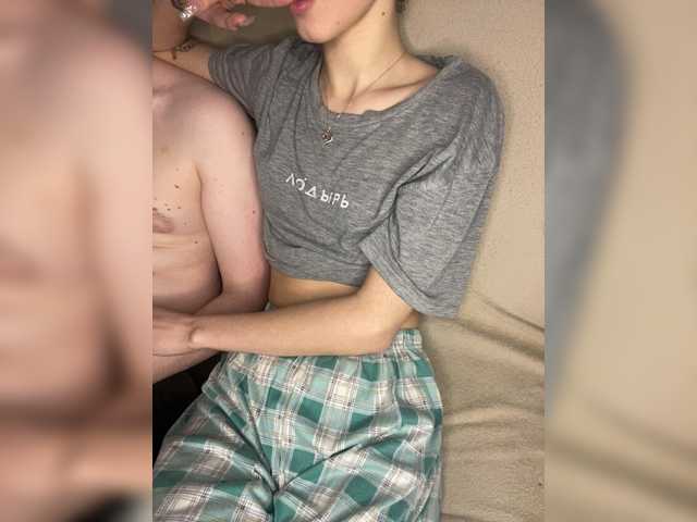 LinaTwins live cam on BongaCams