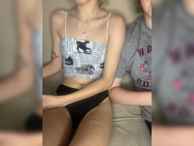 LinaTwins live cam on BongaCams