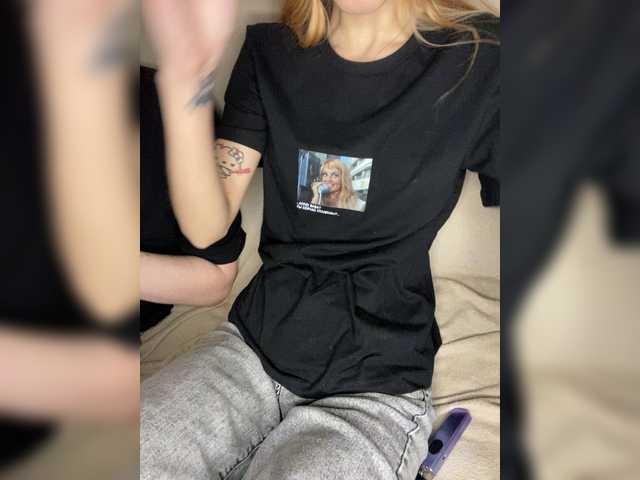 LinaTwins live cam on BongaCams