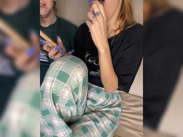 LinaTwins live cam on BongaCams