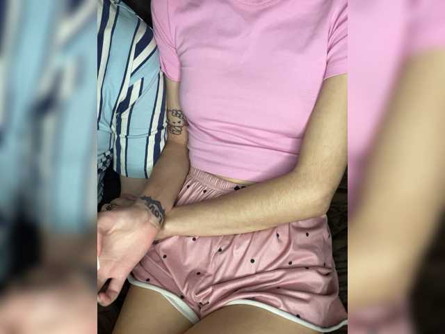 LinaTwins live cam on BongaCams