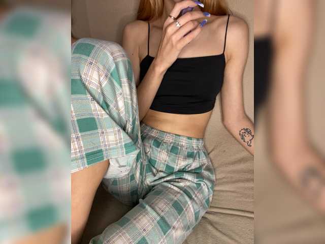 LinaTwins live cam on BongaCams